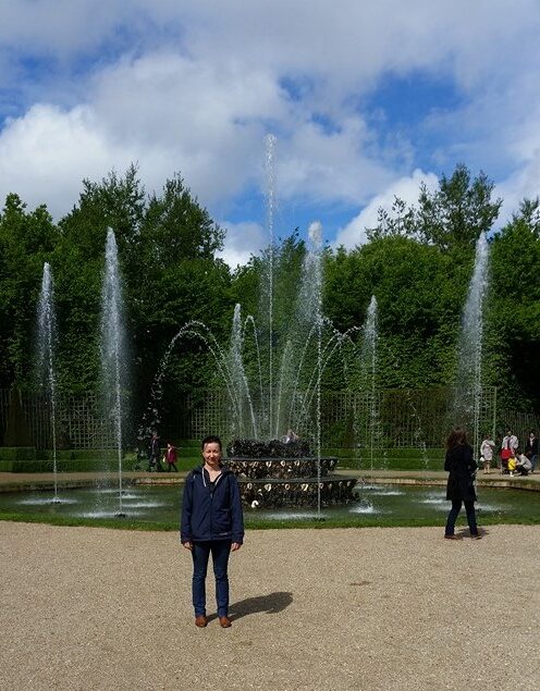 Violeta at Versailles