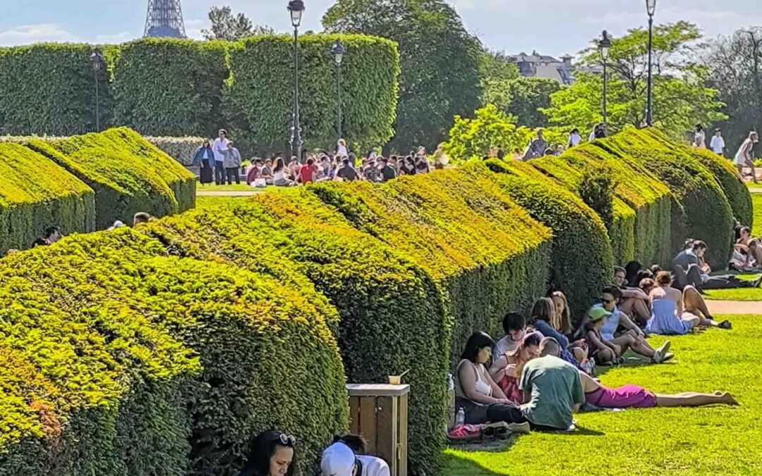 Paris in Spring: A Lover’s Guide to Blossoms, Parks, and Outdoor Romance