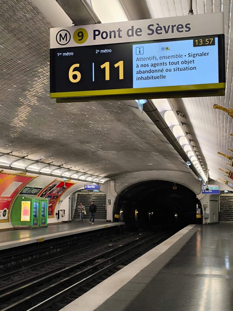 metro paris line 9 