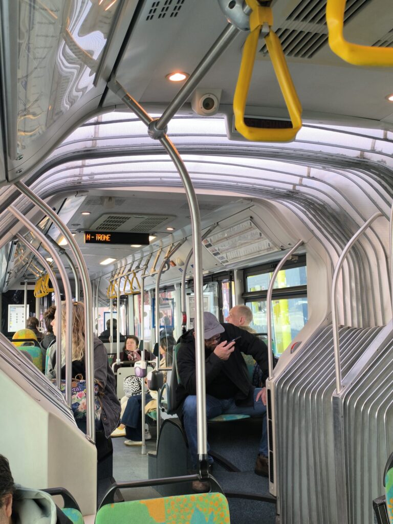 paris buses inside