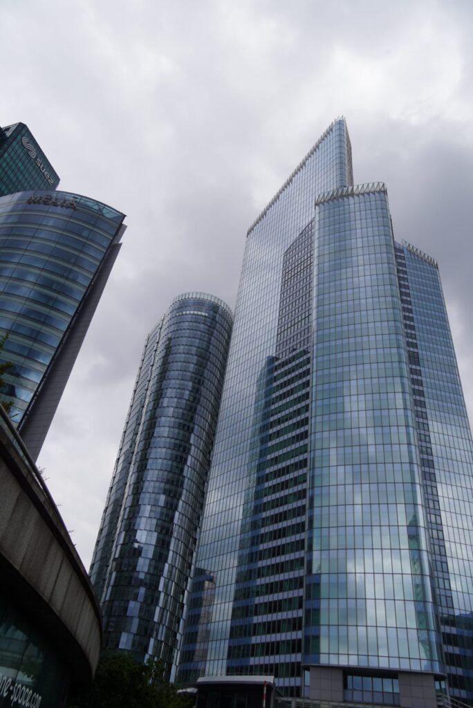 la defense towers paris