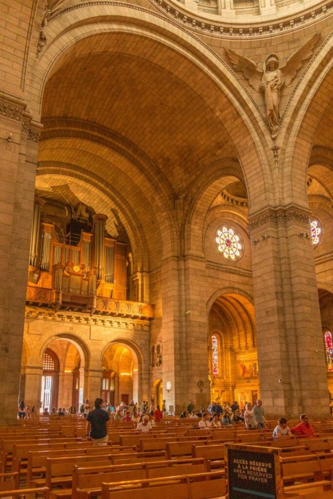 sacre coeur inside